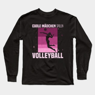 Coole Mädchen spielen Volleyball - Retro Vintagde Design Long Sleeve T-Shirt